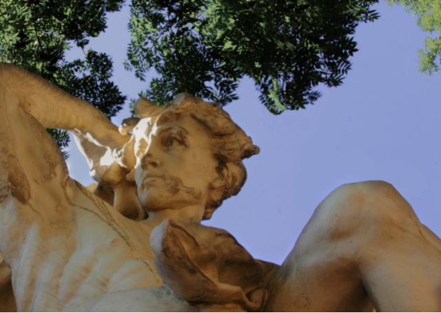 Statue du dieu grec Apollon