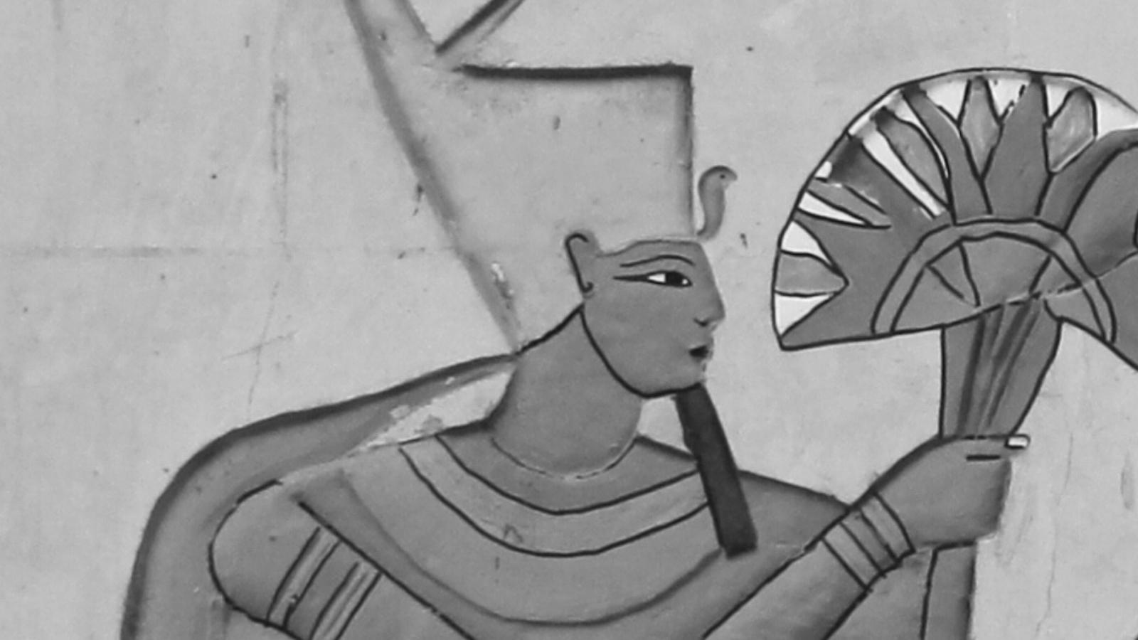 Égyptien antique portant une fausse barbe