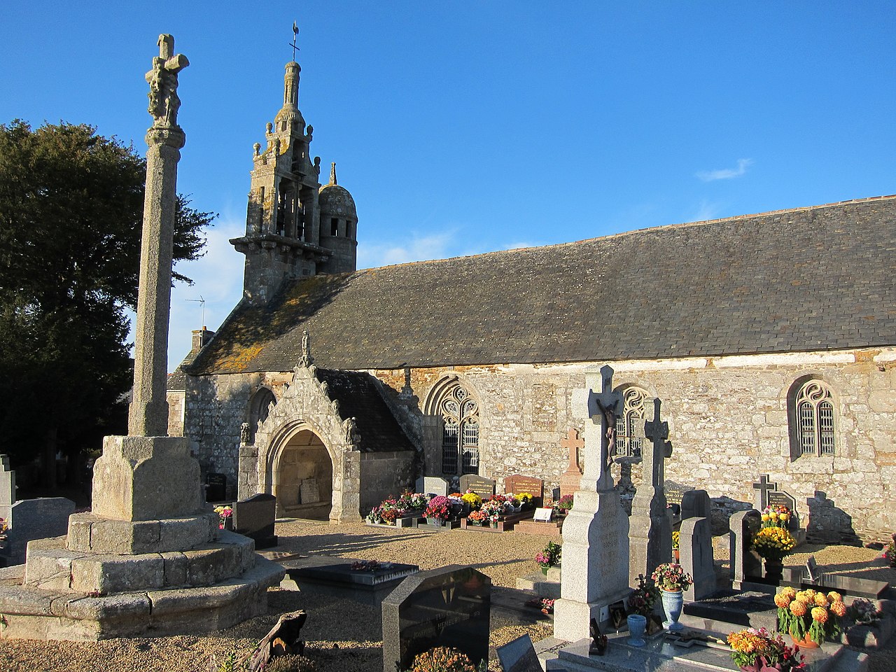 L'église Saint-Théodore, Tréduder, en Bretagne, dédiée à l'un des compagnons d'Efflam, possiblement identifiable à Théodoric, fils du roi Budic de Bretagne. Wikimedia Commons, CC-BY 3.0