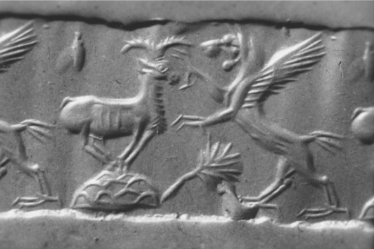 Dragon Mushussu sur relief