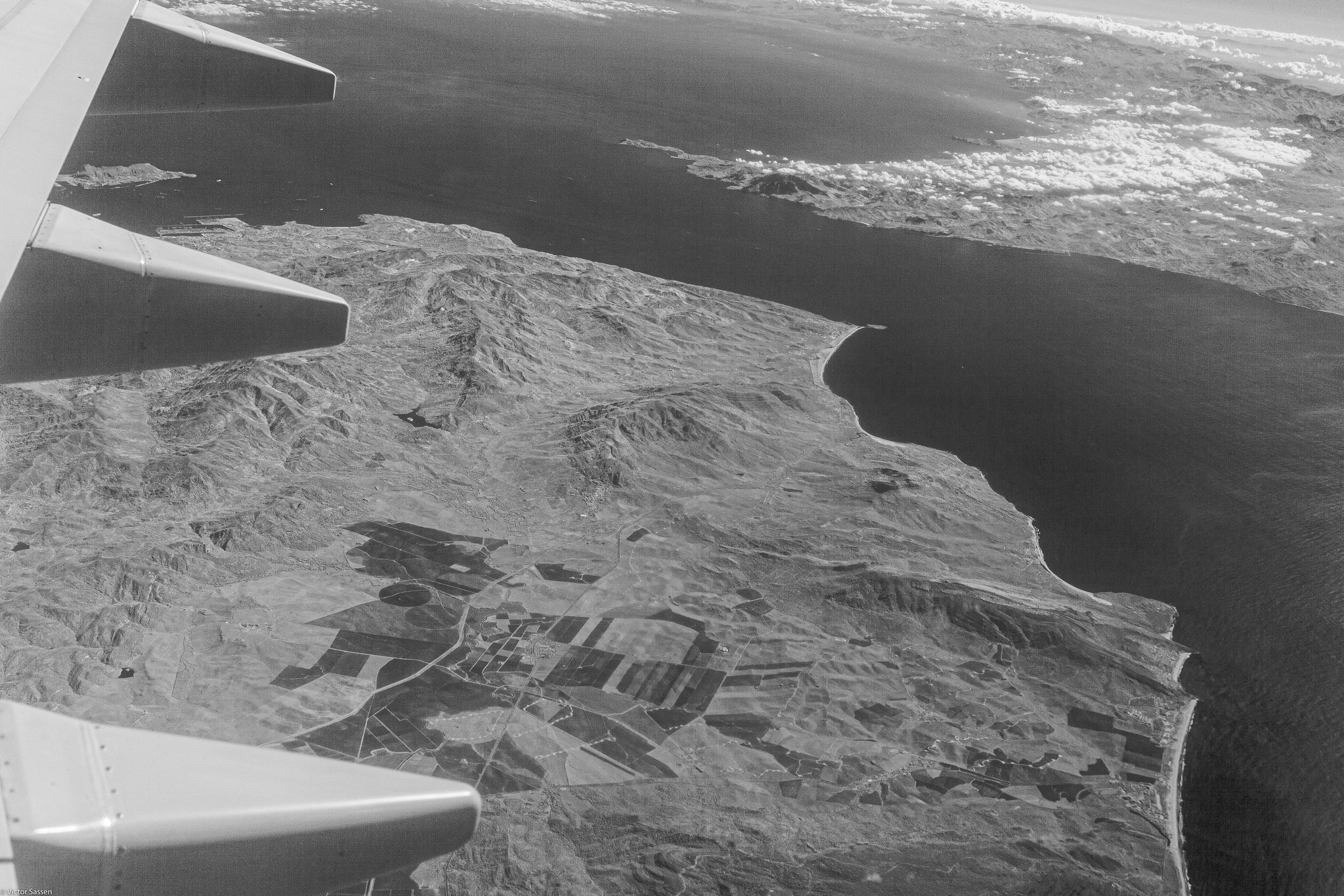 Vue aérienne du détroit de Gibraltar, par lequel certaines théories situent l'île de Scheria