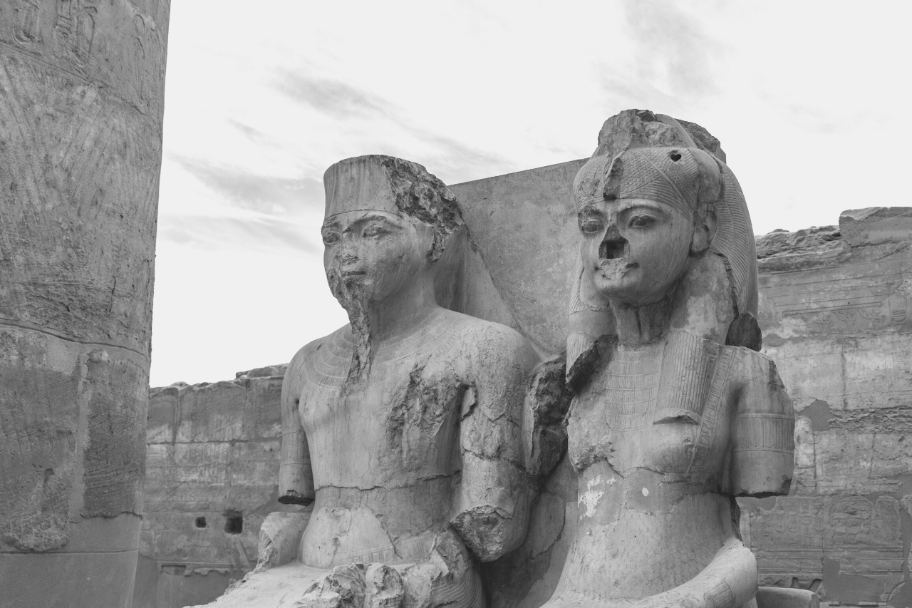 Les mariages dans l'Égypte ancienne : une union à l'épreuve du temps